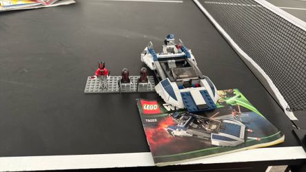 Lego Star Wars set #75022 Mandalorian Speedster