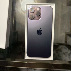 IPhone 14 Pro Max , purple