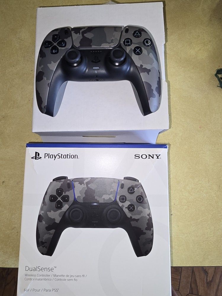 Playstation Dualsense Wireless Controller And Charging Station