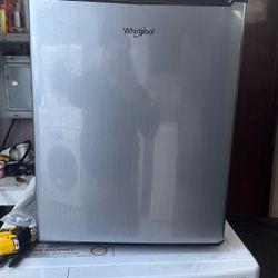 Small Refrigerator Whirlpool 