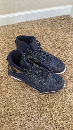 Under Armour Basketball Shoes