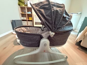 Tiny Love rocking bassinet/bouncer