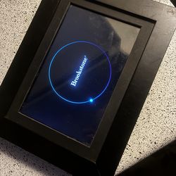 Brookstone PhotoShare 10” Digital Picture Frame – Black (FSM010BLB)