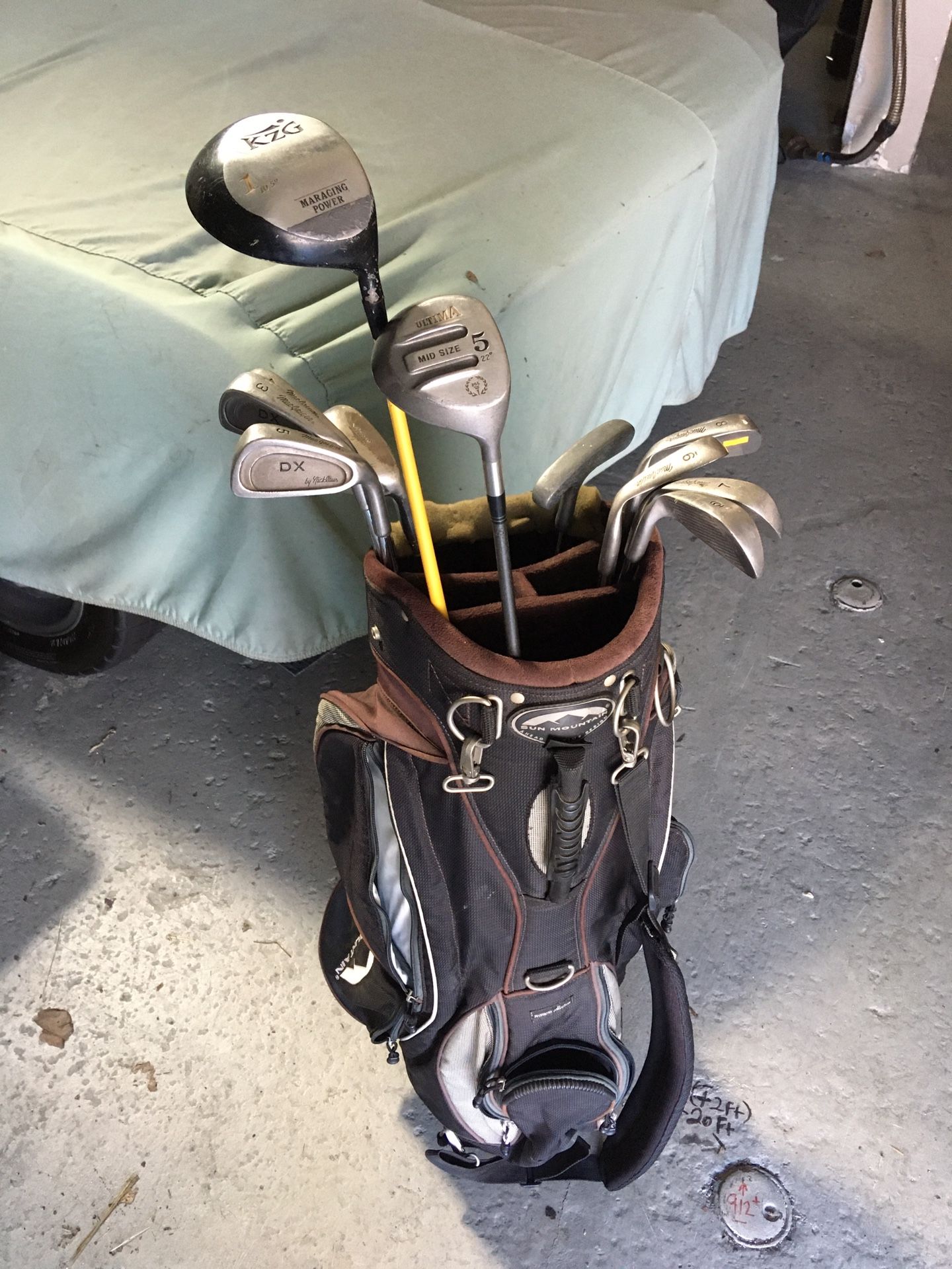 Used Right Hand Mens Golf club set ironswoods bag + balls