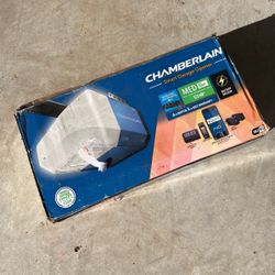 Chamberlain Smart garage opener 1/2 hp motor wifi backup batter