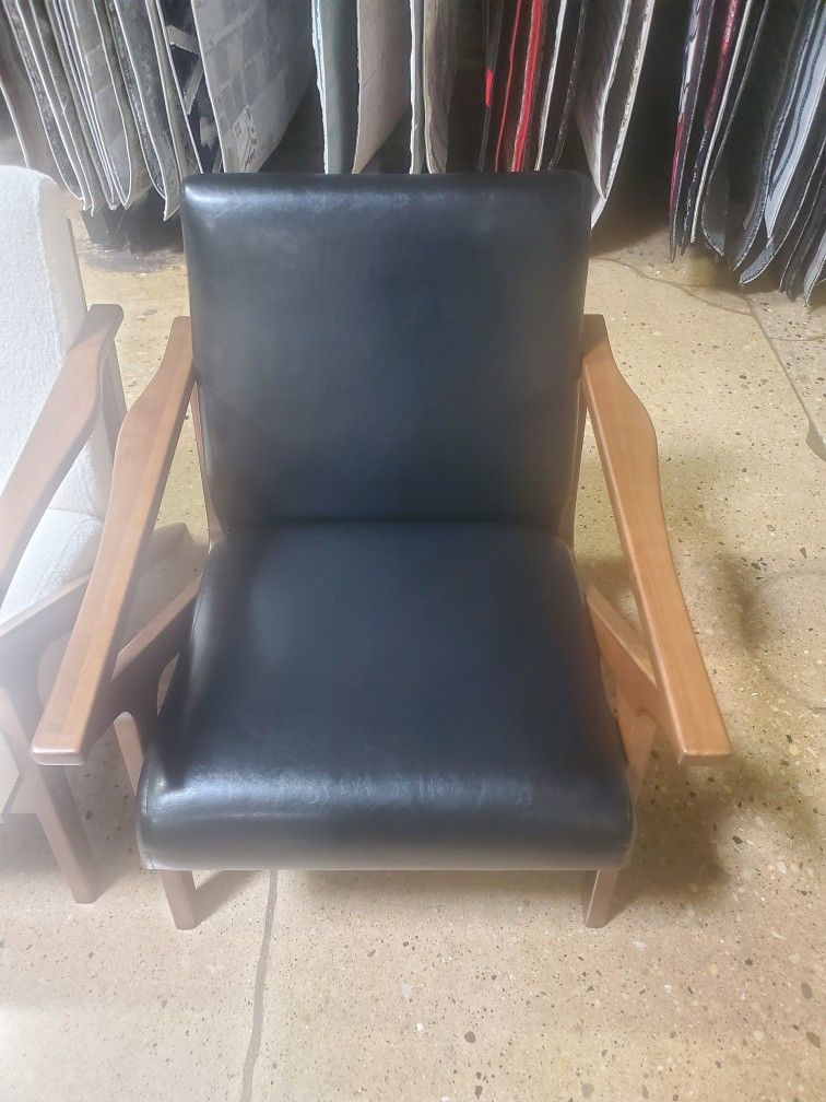 Mid-century Modern Style Solid Wood accent chair (New)