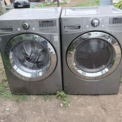 LG WASHER SND GAS DRYER SET
