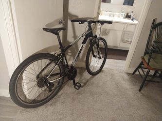 2022 Giant ATX 27.5