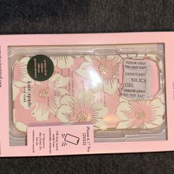Kate Spade iPhone Hard shell Case. iPhone 14 Pro