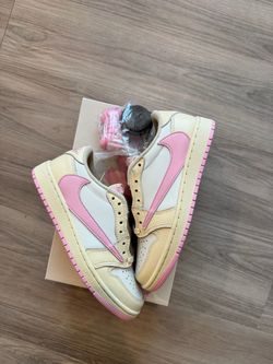 Size 6 youth / 7.5 women jordan 1 low