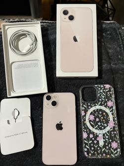 iPhone 13 256g AT&T, Like new in box with clear case
