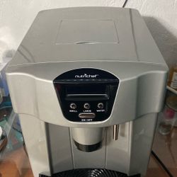 NutriChef Countertop Ice Maker and Water Dispenser.  