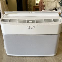 Frigidaire AC Window Unit Model FGRC064WA1