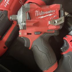 Milwaukee M12 FUEL 12V Lithium-Ion Brushless Cordless Stubby 1/2 in. Impact Wrench (Tool-Only) 2555-20