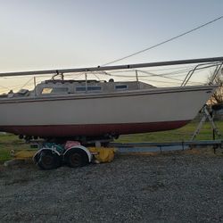 27' Catalina Sailboat With Trailer 