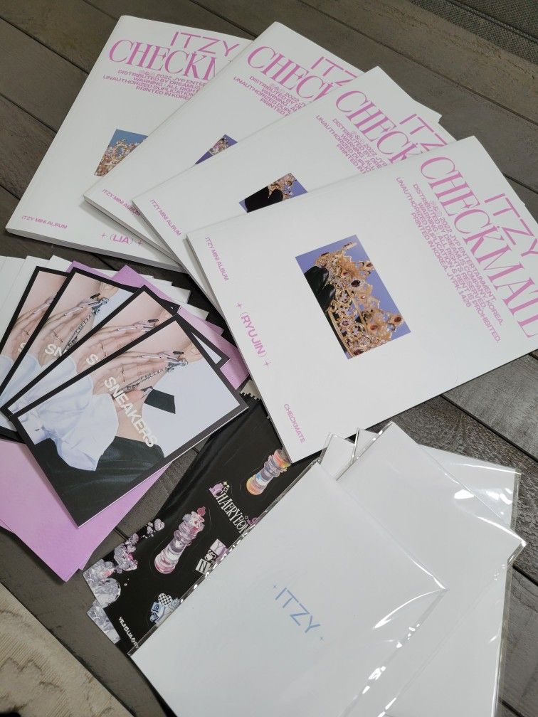 Itzy Checkmate Albums (New)