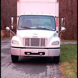 2014 Freightliner M2 106 