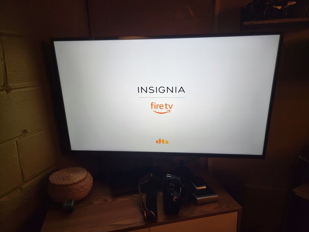 43" 4K UHD Smart TV With Wall Mount
