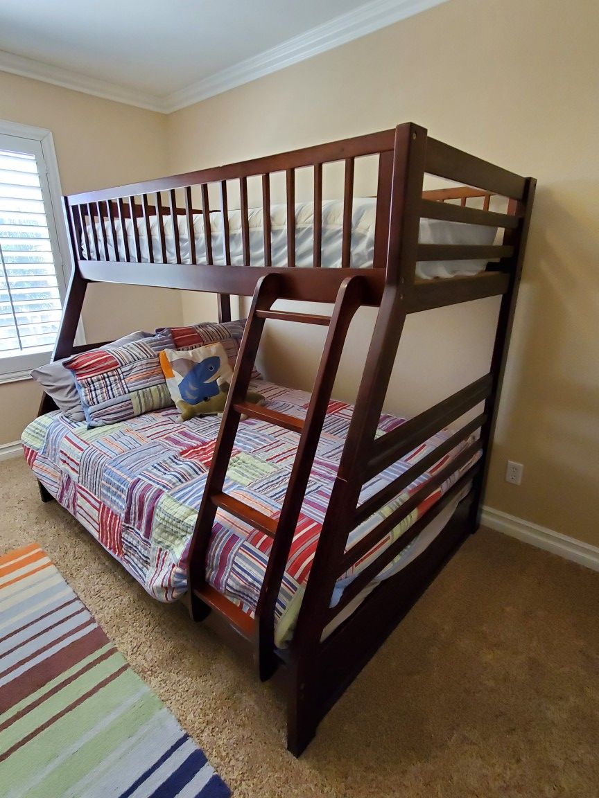 Full & Twin bunk bed