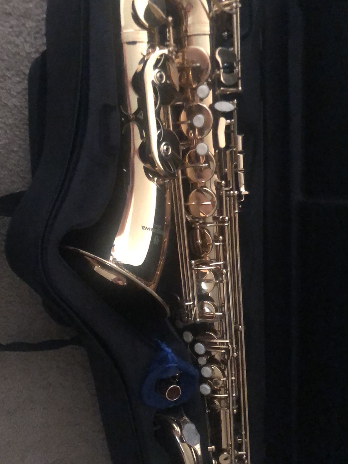 Tenor saxophone 