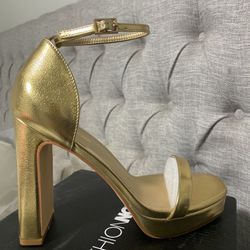 Gold Heels Fashion nova 