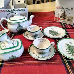 Spode Christmas Tree Children's Set.  Made In England 