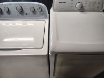 Good working clean looking washer and dryer set 🫧