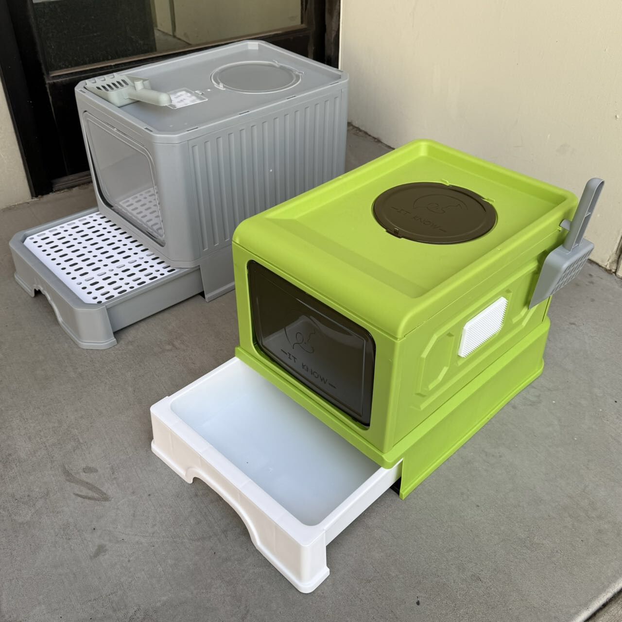 NEW $25 Each Cat Kitten Pet Litter Box Enters Front Exit From Top 2 Styles With Scooper