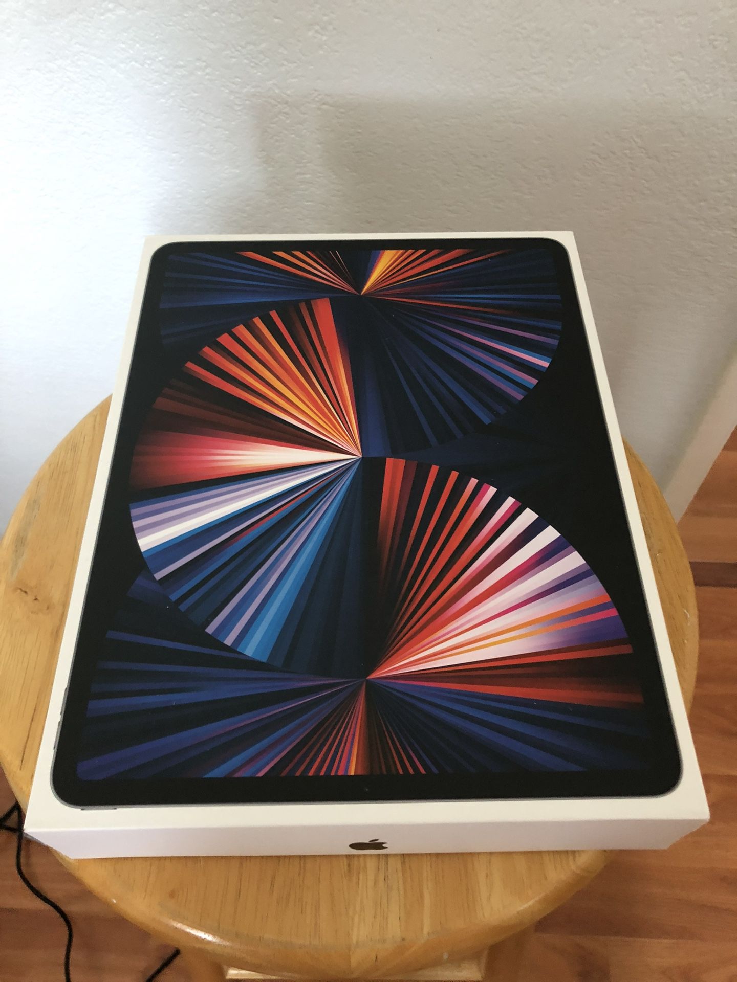 iPad Pro 5th Gen 12.9 in- Space Gray