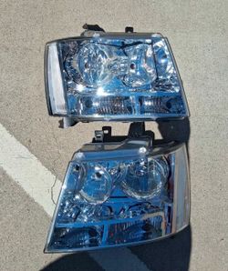 07-14 Chevy Tahoe / Suburban / Avalanche Headlights Faros Calaveras Micas Luces Lamps