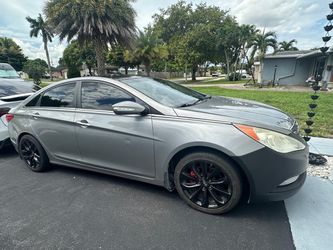 Hyundai Sonata Sedan Gray