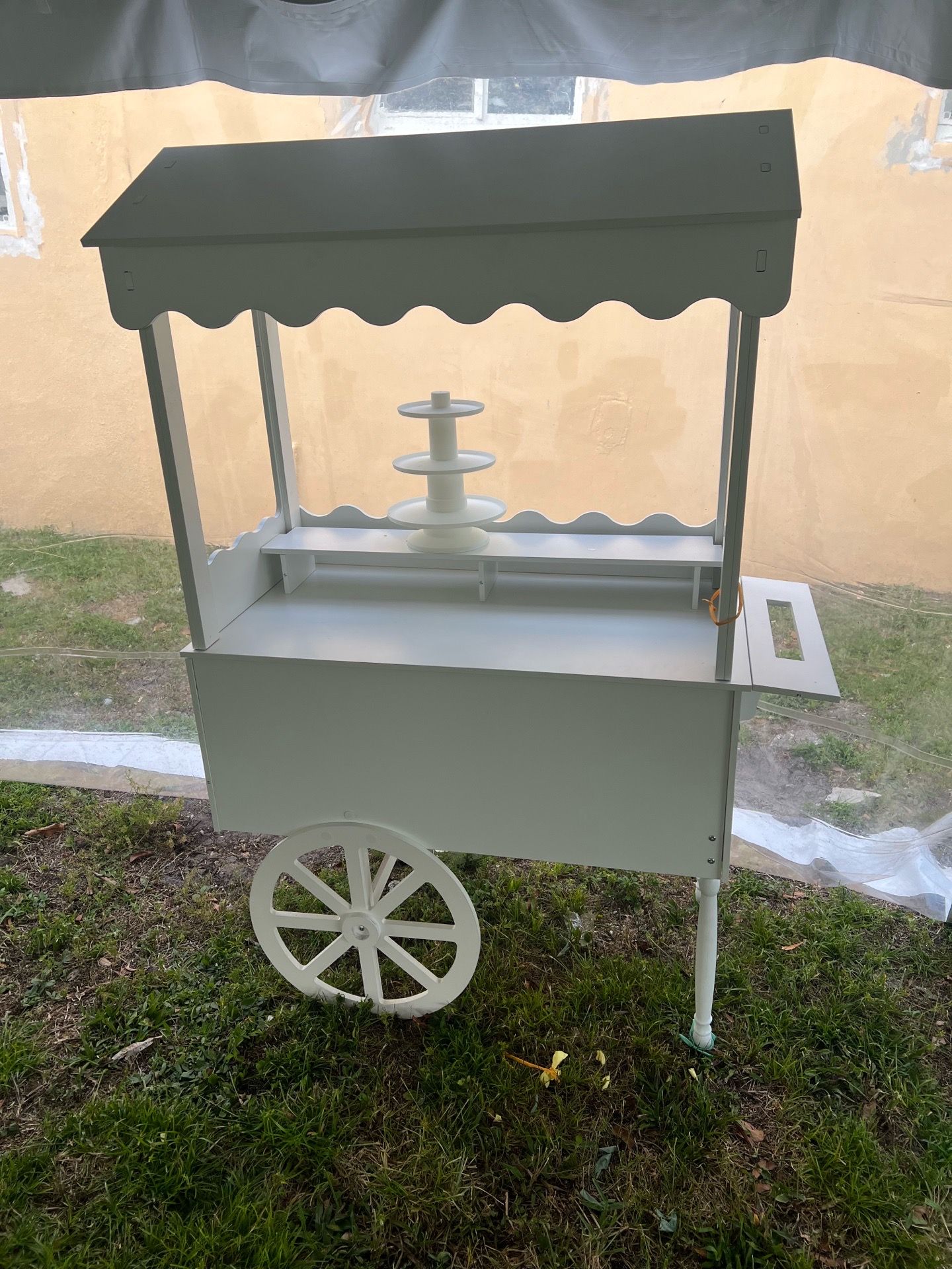 Party stand