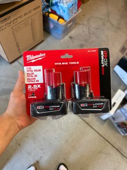 Milwaukee M12 battery 4.0