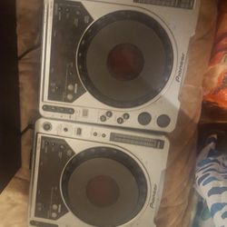 Pioneer Turntable 