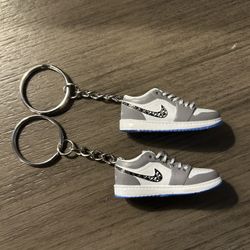 Mini Sneaker Keychain Jordan 1 Retro Low Dior