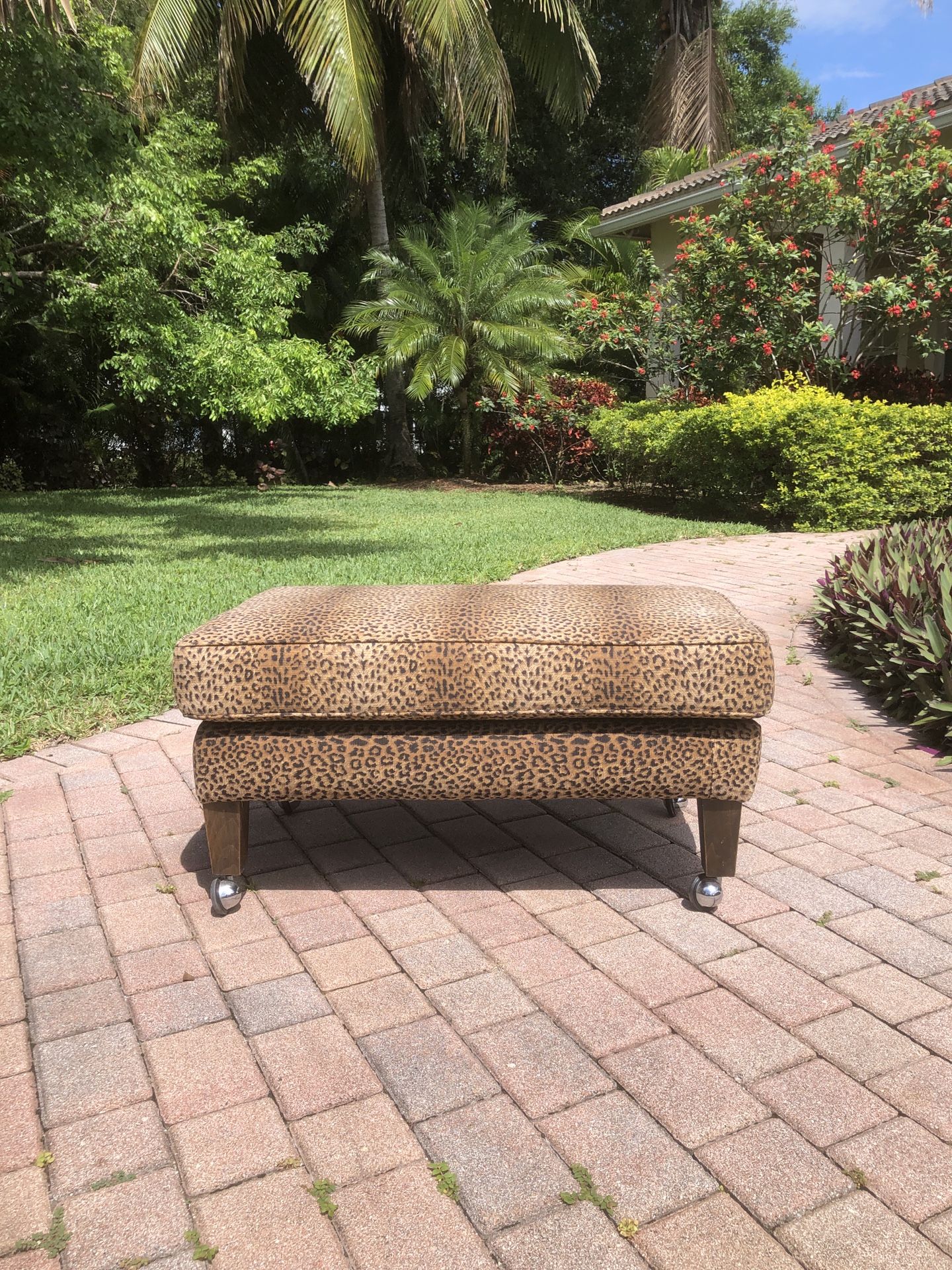 Modern Leopard Print Ottoman Bench With Removable Cushion On Castors