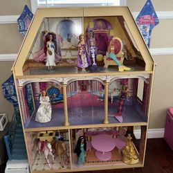 Disney Doll House With Barbies And Horses
