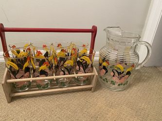 Hazel Atlas Set of 8 Rooster @ pitcher