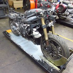 PARTED OUT - 2009 09-11 Suzuki GSXR 1000 GSXR1000 - Motorcycle parts - 101210