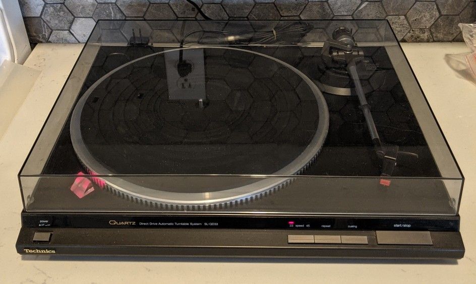 Technics Quartz Direct Drive Turntable Record Player 