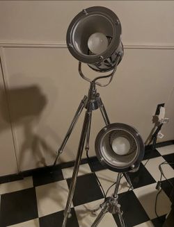 Spotlights/Floor Lamps