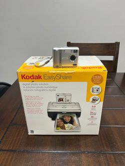 Kodak EasyShare C530 Silver Compact Digital Camera 5.0 Tested With Printer Dock Series 3 Bundle - Complete With Accessories, Software, and Photo Paper