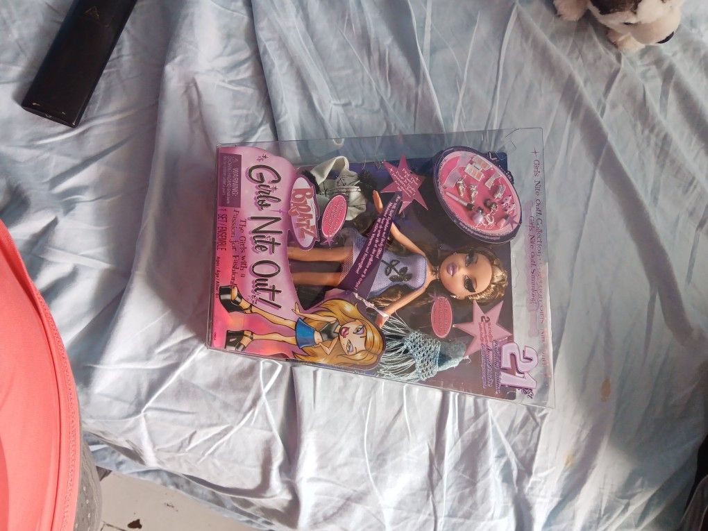 Bratz Girl Night Out ! 21st Birthday Edition Yasmin Doll