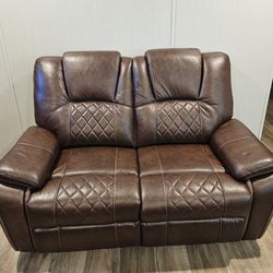 Love Seat And Recliner 