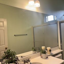 Bathroom Mirror – Buyer Must Remove