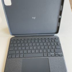 Logitech Combo Touch iPad Pro 11-inch (2018, 2020, 2021, 2022) Keyboard Case