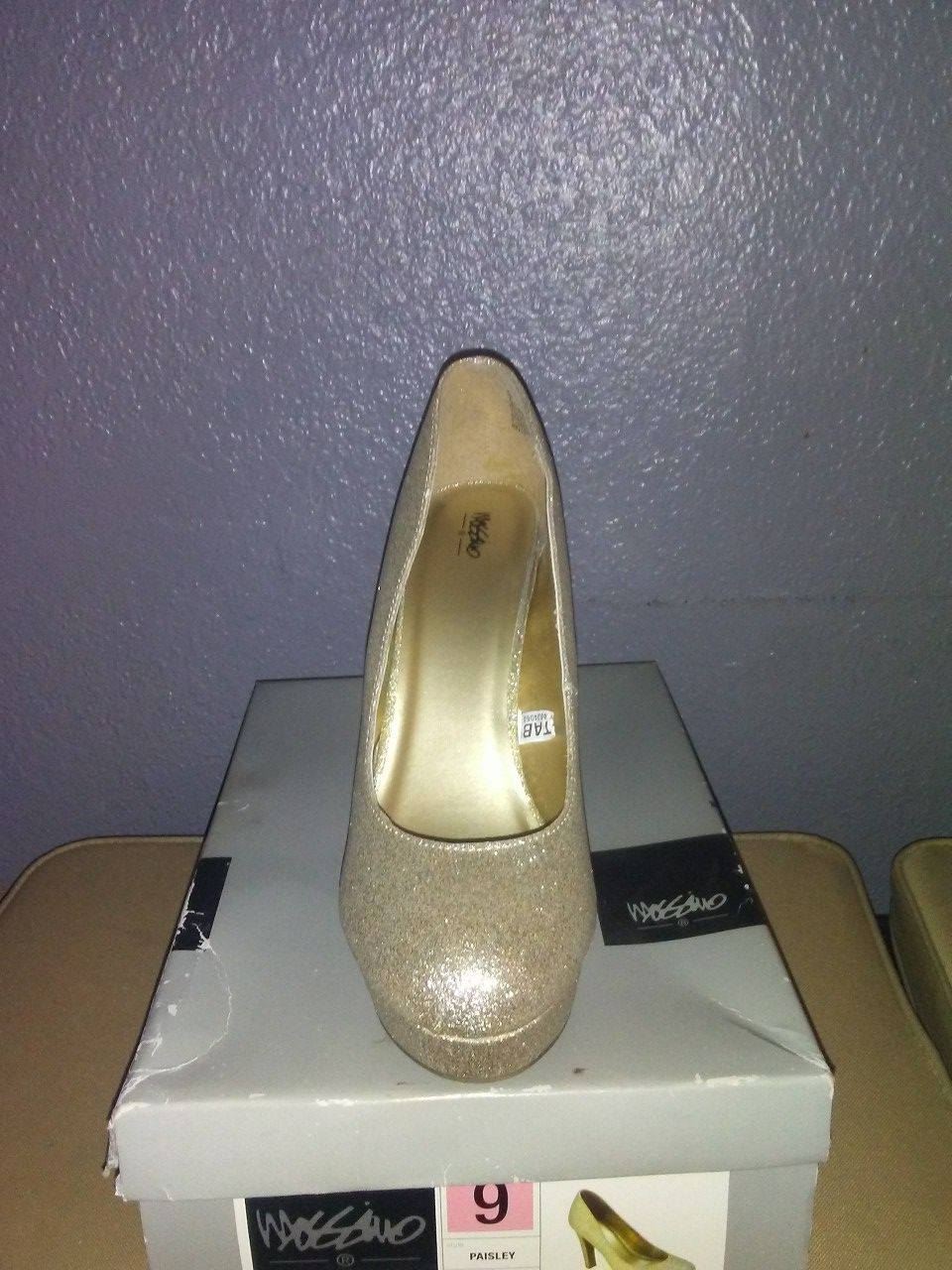 Mossimo gold glitter high heels size 9