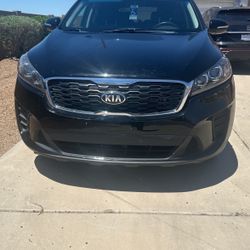 2019 Kia Sorento  32k