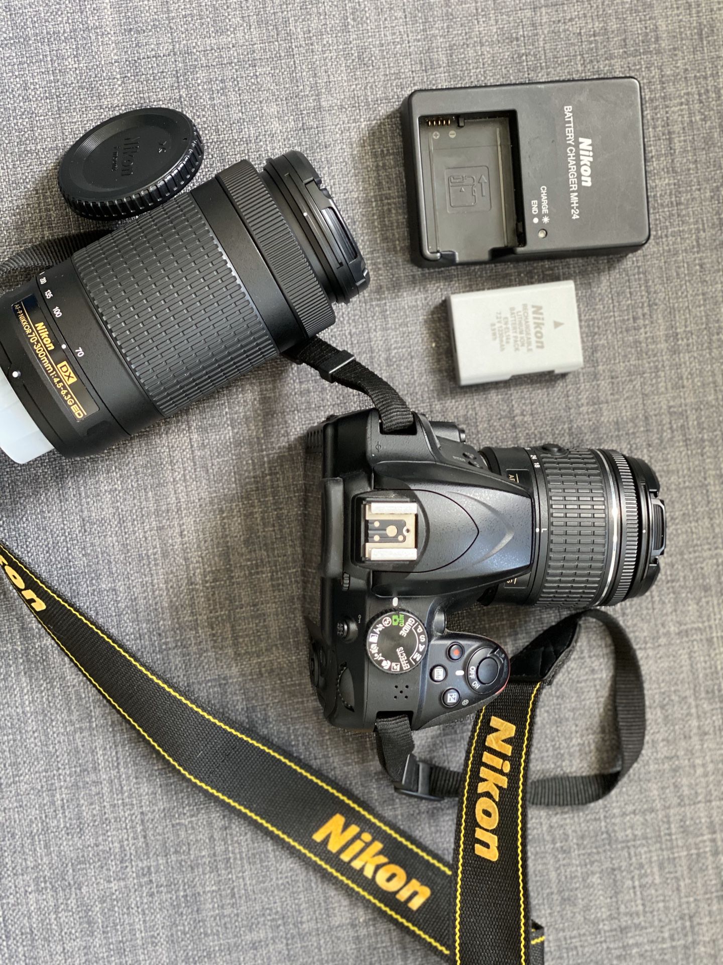 Bundle: Nikon D3400 + 2 lenses + rechargeable battery + battery charger