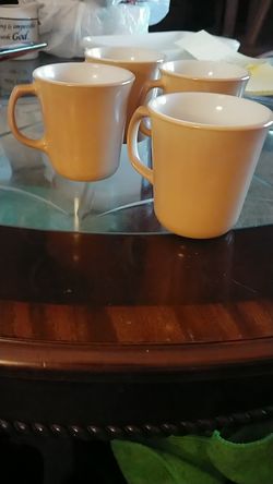 VINTAGE PYREX CUPS